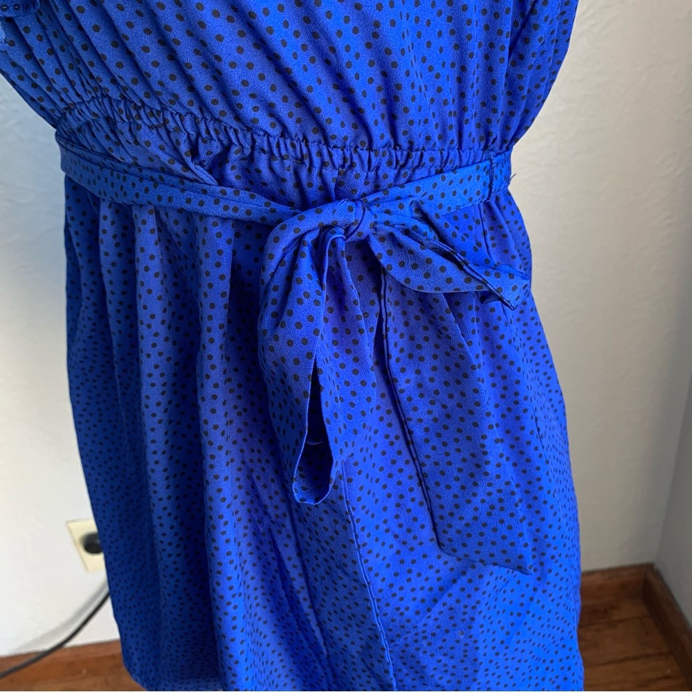 Motherhood Maternity | Royal Blue w/ Black dots Ruffle Blouse Tank Top | Sz S - Picture 9 of 13